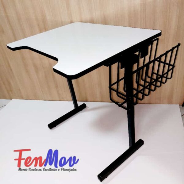 MESA ADAPTADA PCD EM METALON - ESP000002098